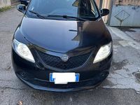 Usata Lancia Ypsilon Gold 69 CV (50 kW) 2015 Nero Utilitaria