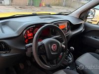 Usata Fiat Doblò 95 CV (69 kW) 2018 Giallo Monovolume