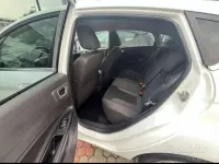 Usata Ford Fiesta Titanium 97 CV (71 kW) 2014 Bianco Utilitaria