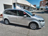 Usata VW Touran 140 CV (102 kW) 2014 Grigio Monovolume