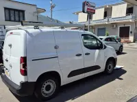 Usata Opel Combo 102 CV (75 kW) 2021 Bianco Monovolume