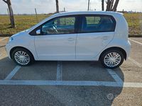 Begagnad VW up! Move 65 HK (47 kW) 2022 Vit Halvkombi