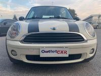 Usata Mini Cooper 75 CV (55 kW) 2009 Panna pastello Utilitaria