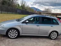 Usado Fiat Croma 150 HP (110 kW) 2007 Cinzento Carrinha