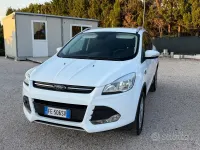 Usata Ford Kuga Titanium 120 CV (88 kW) 2016 Bianco SUV
