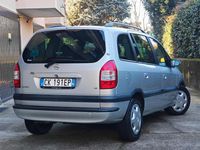 Usata Opel Zafira 101 CV (74 kW) 2003 Argento Monovolume
