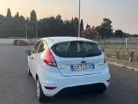 Usata Ford Fiesta 75 CV (55 kW) 2017 Bianco Utilitaria