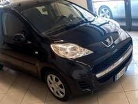 Usata Peugeot 107 Active 67 CV (49 kW) 2012 Nero Utilitaria