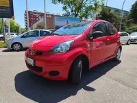 Begagnad Toyota Aygo 68 HK (50 kW) 2011 Guld Halvkombi
