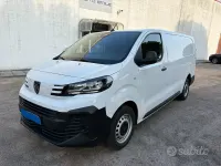 Usata Peugeot Expert 144 CV (105 kW) 2024 Bianco Furgone