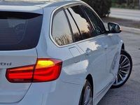 Usata BMW 320 Luxury Line 190 CV (139 kW) 2015 Station wagon