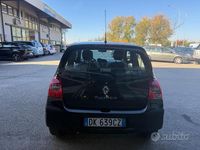 Usata Renault Twingo Dynamique 58 CV (42 kW) 2007 Nero Utilitaria