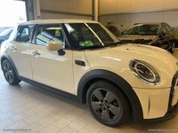 Begagnad Mini ONE 75 HK (55 kW) 2021 Vit Halvkombi