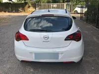 Usata Opel Astra 95 CV (69 kW) 2010 Bianco Berlina