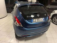 Usata Lancia Ypsilon 69 CV (50 kW) 2022 Blu/azzurro Utilitaria