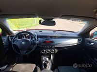 Usata Alfa Romeo Giulietta Distinctive 120 CV (88 kW) 2011 Rosso Utilitaria