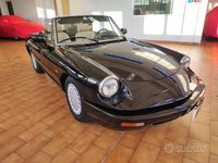 Usata Alfa Romeo Spider 106 CV (77 kW) 1990 Nero Cabrio