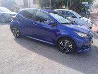 Usata Toyota Yaris Hybrid Active 92 CV (67 kW) 2024 Blu/azzurro Berlina