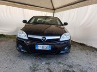 Usata Opel Tigra Sport 150 CV (110 kW) 2005 Nero Cabrio