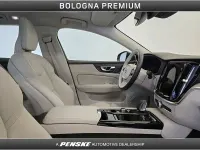 Usata Volvo V60 Ultimate 349 CV (256 kW) 2023 Blu/azzurro Station wagon