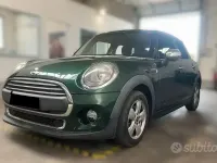 Usata Mini ONE Hype 102 CV (75 kW) 2015 Verde Utilitaria