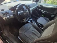 Usata Opel Astra 90 CV (66 kW) 2009 Nero Berlina