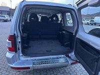 Usata Mitsubishi Pajero 160 CV (117 kW) 2002 Argento SUV