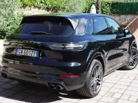 Usata Porsche Cayenne Chrono 340 CV (250 kW) 2020 Nero SUV