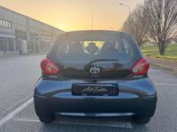 Usata Toyota Aygo 68 CV (50 kW) 2009 Grigio Utilitaria