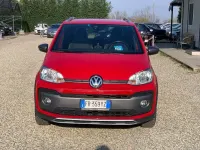 Usata VW cross up! 75 CV (55 kW) 2018 Rosso Utilitaria