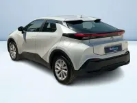 Usata Toyota C-HR Active 140 CV (102 kW) 2024 Bianco SUV