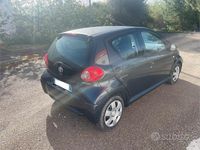 Usata Toyota Aygo 67 CV (49 kW) 2008 Grigio Utilitaria