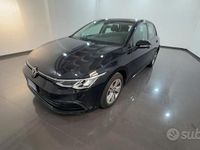 Usata VW Golf VIII Life 115 CV (84 kW) 2022 Nero Berlina