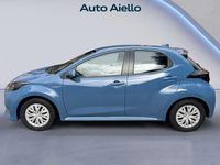Usata Toyota Yaris Hybrid Business Edition 92 CV (67 kW) 2021 Urban blue Berlina