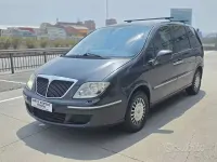 Usata Lancia Phedra 128 CV (94 kW) 2003 Grigio Monovolume