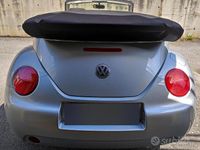Usata VW New Beetle 101 CV (74 kW) 2005 Grigio Utilitaria