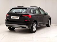 Usado Skoda Kamiq Ambition 110 CV (80 kW) 2021 Negro SUV