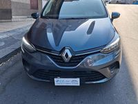 Usata Renault Clio V Intens 101 CV (74 kW) 2022 Grigio Berlina