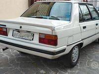 Usata Renault R9 48 CV (35 kW) 1986 Berlina