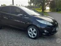 Usata Ford Fiesta 82 CV (60 kW) 2010 Nero Berlina