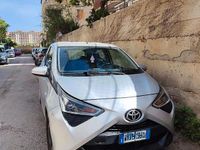 Usata Toyota Aygo Business Edition 72 CV (52 kW) 2019 Grigio Utilitaria