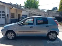 Usata Fiat Punto Active 60 CV (44 kW) 2006 Bluazzurro Utilitaria