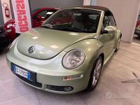 Usata VW New Beetle 105 CV (77 kW) 2007 Verde Utilitaria