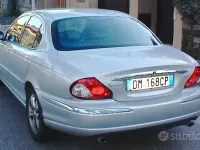 Usata Jaguar X-type 230 CV (169 kW) 2002 Grigio Berlina