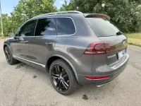Usata VW Touareg 245 CV (180 kW) 2011 Grigio SUV