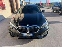 Begagnad BMW 118 Advantage 150 HK (110 kW) 2020 Svart Halvkombi
