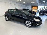 Usata Opel Astra Cosmo 116 CV (85 kW) 2011 Nero Berlina