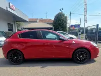 Usata Alfa Romeo Giulietta Quadrifoglio Verde 241 CV (177 kW) 2014 Rosso Utilitaria
