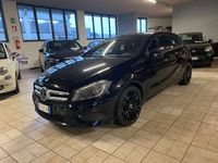 Usata Mercedes A180 109 CV (80 kW) 2013 Nero pastello Utilitaria