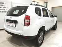 Usata Dacia Duster Lauréate 115 CV (84 kW) 2017 Bianco SUV